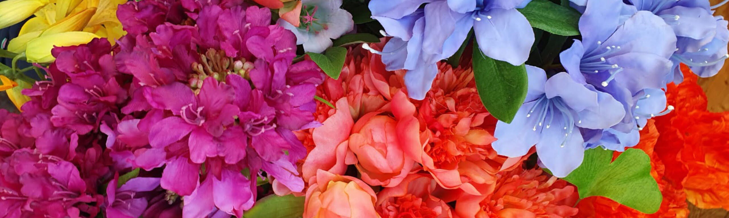 Kleurrijke bloemcreatie van Flowrina