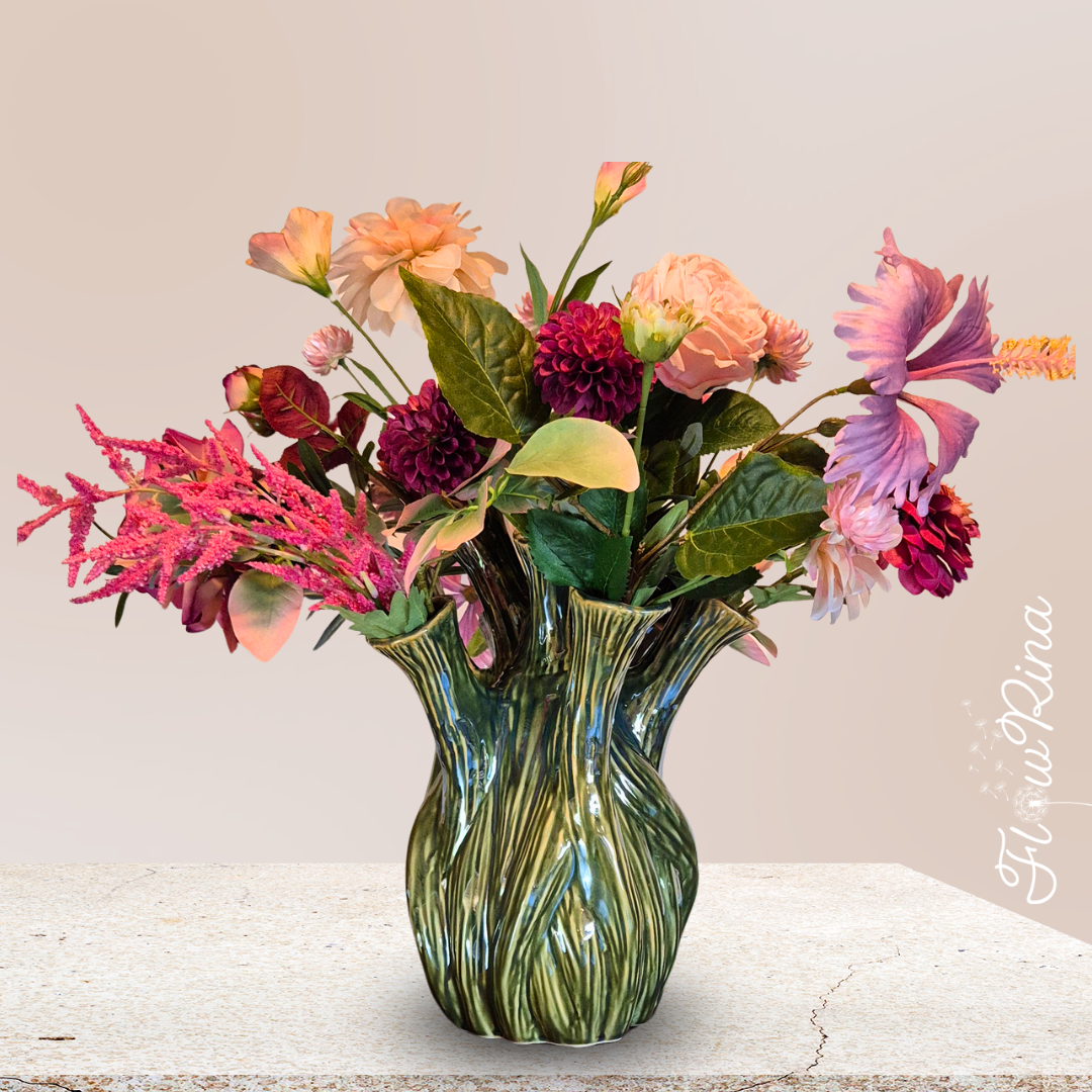Tuitvaas groen met prachtige zijdebloemen